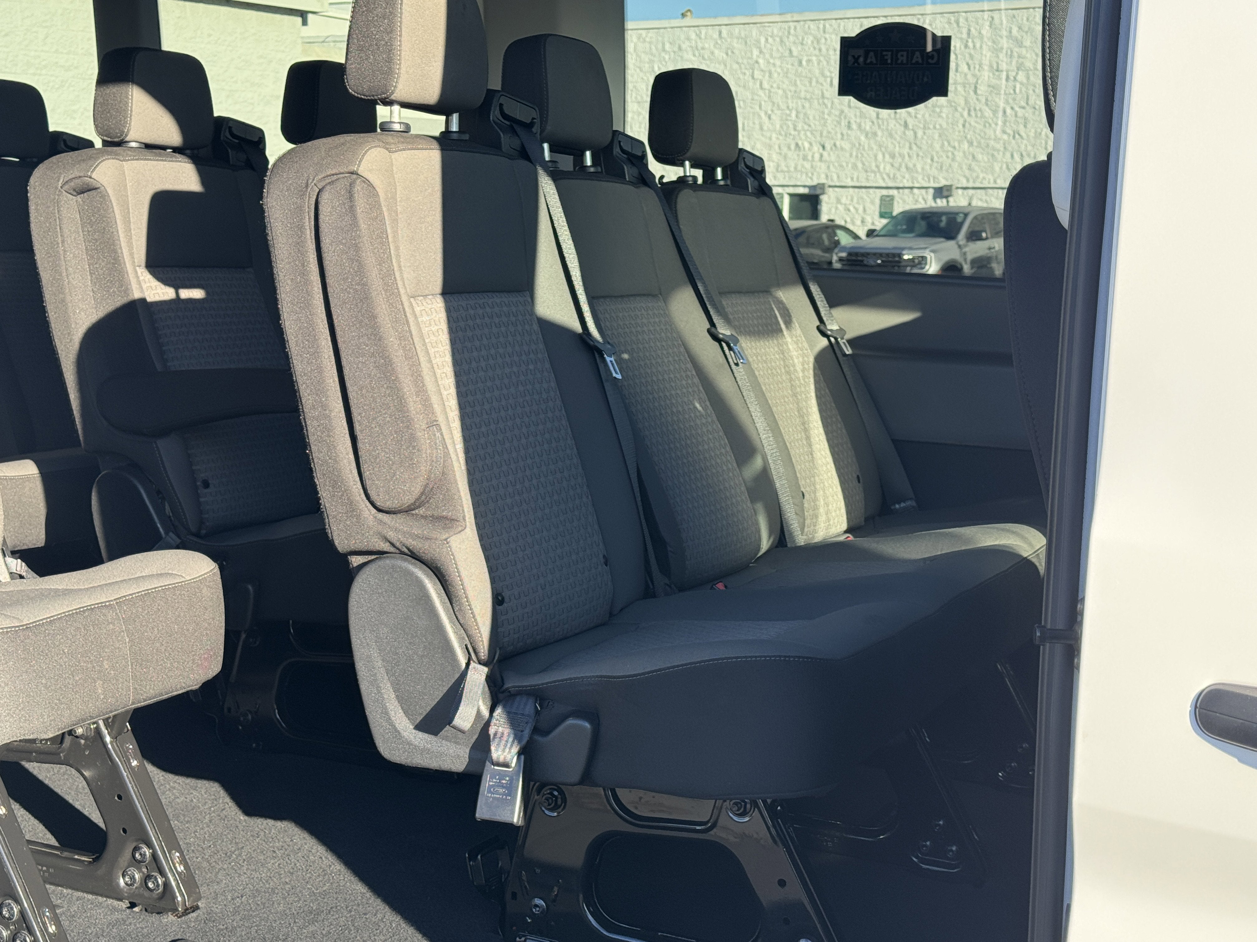 2023 Ford Transit Passenger Wagon XLT