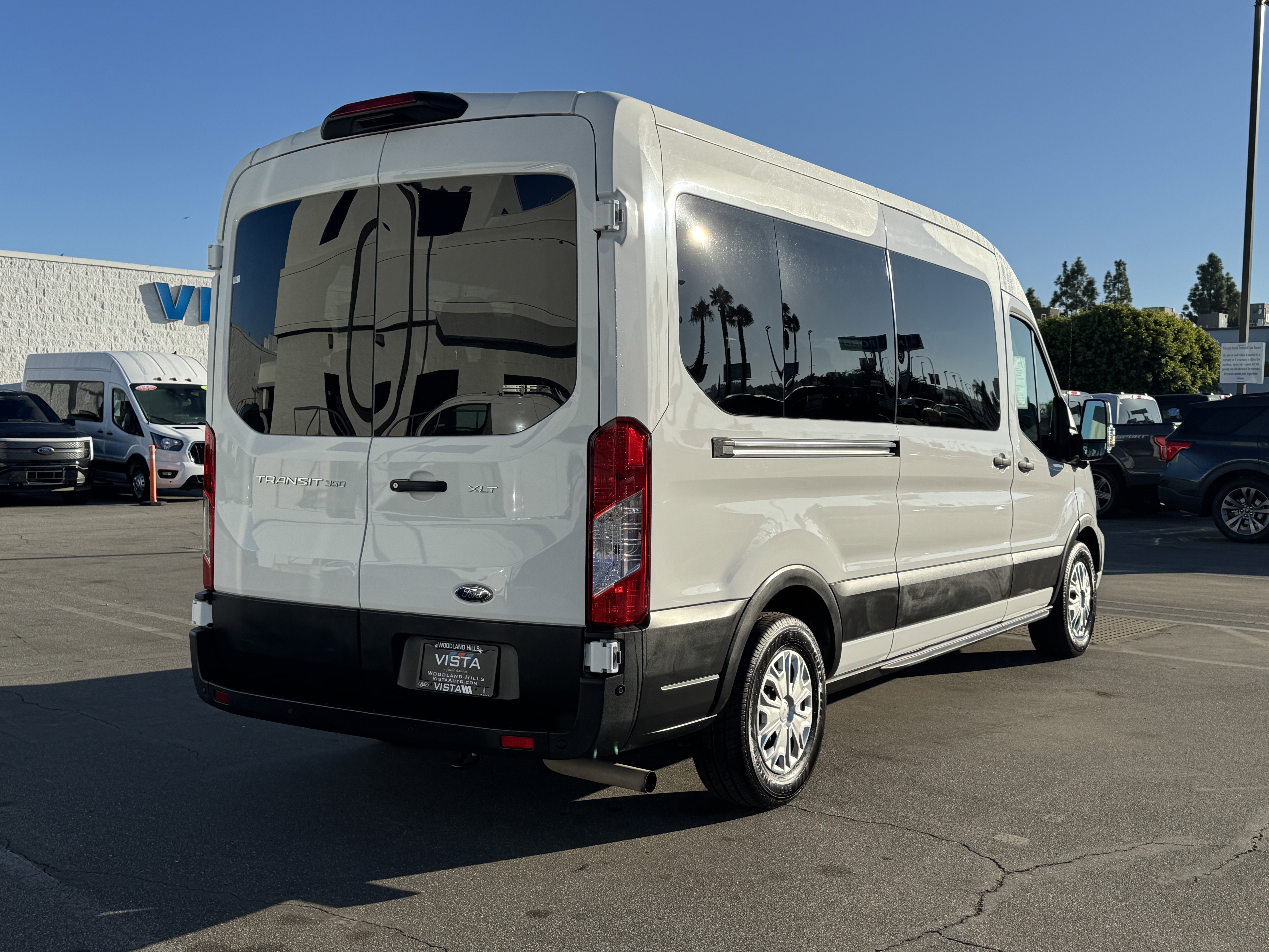 2023 Ford Transit Passenger Wagon XLT