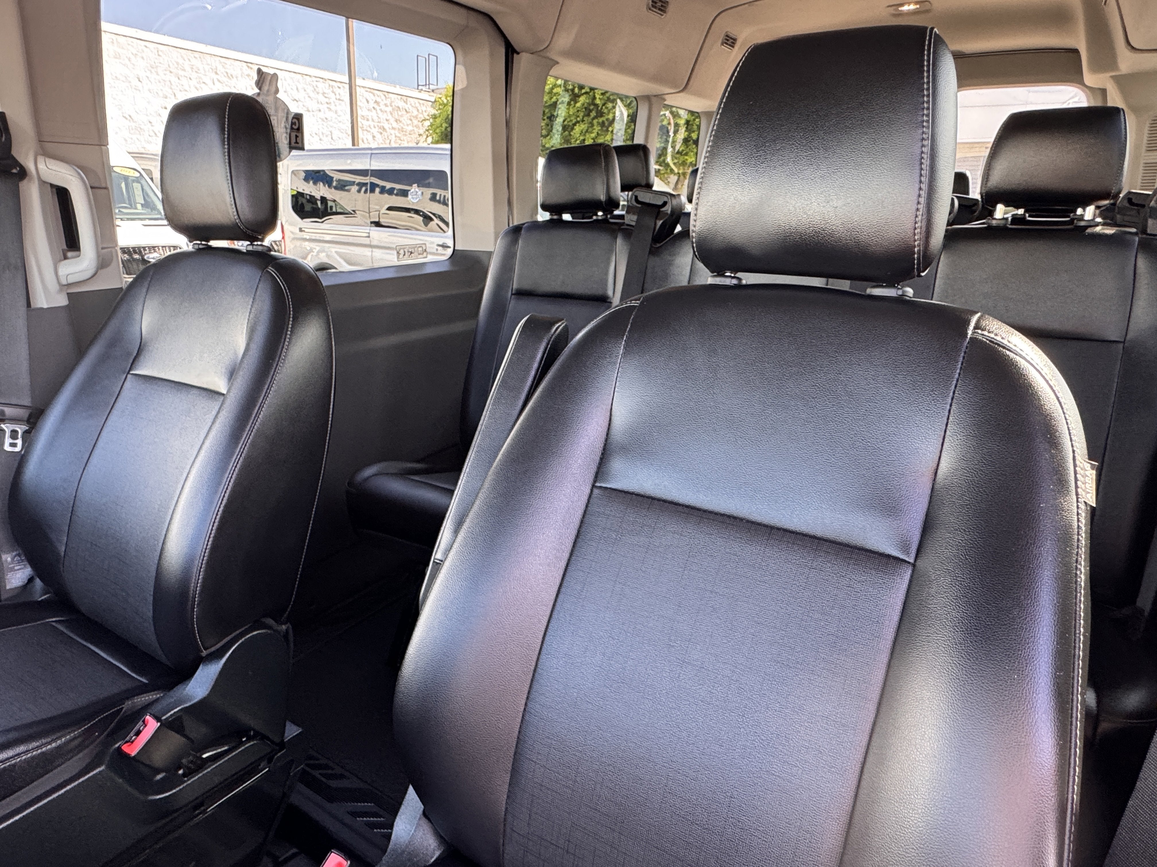 2023 Ford Transit Passenger Wagon XL