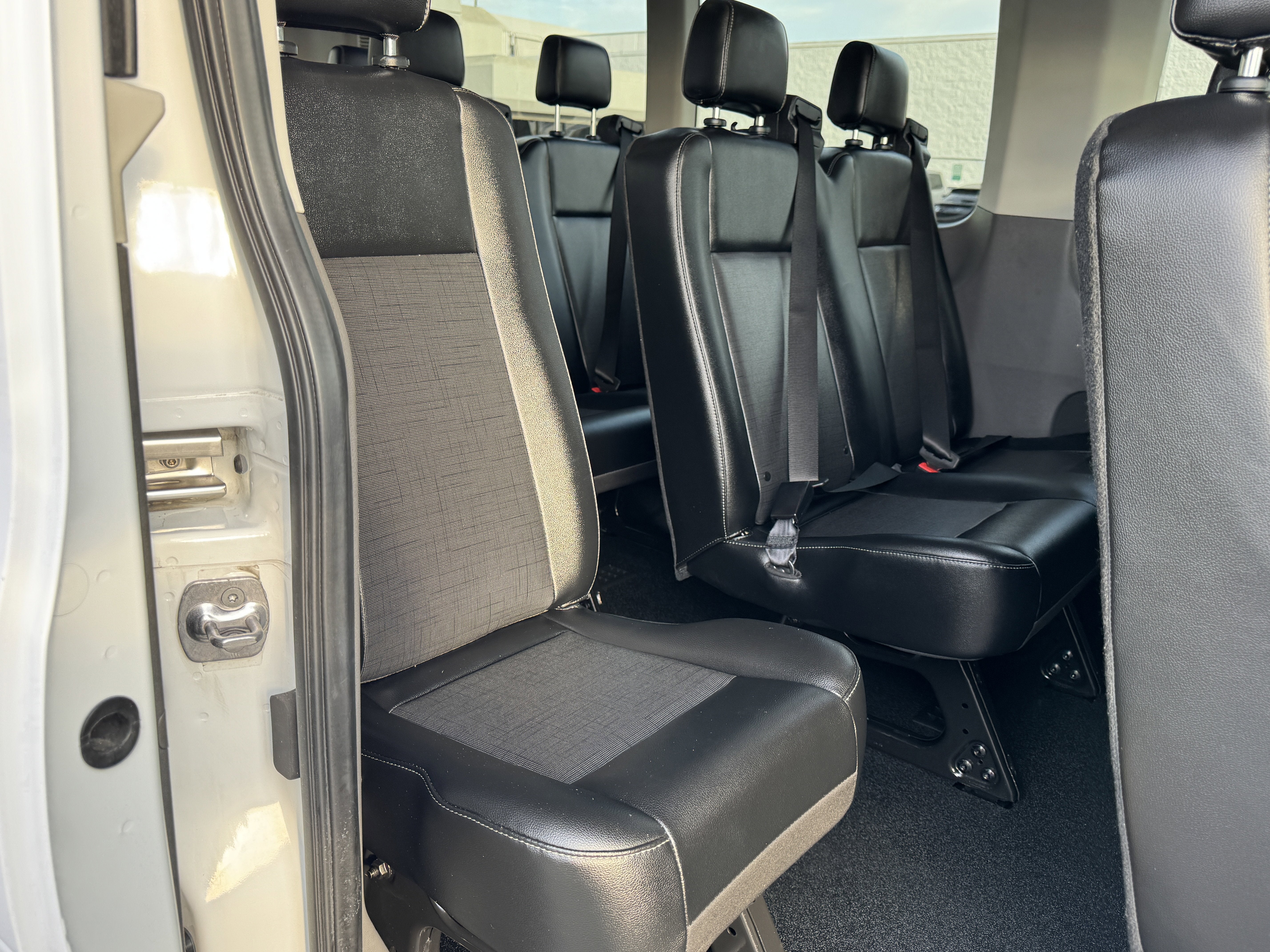 2023 Ford Transit Passenger Wagon XL