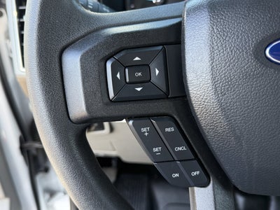 2022 Ford Super Duty F-550 DRW XLT 2WD Crew Cab 203 WB 84 CA