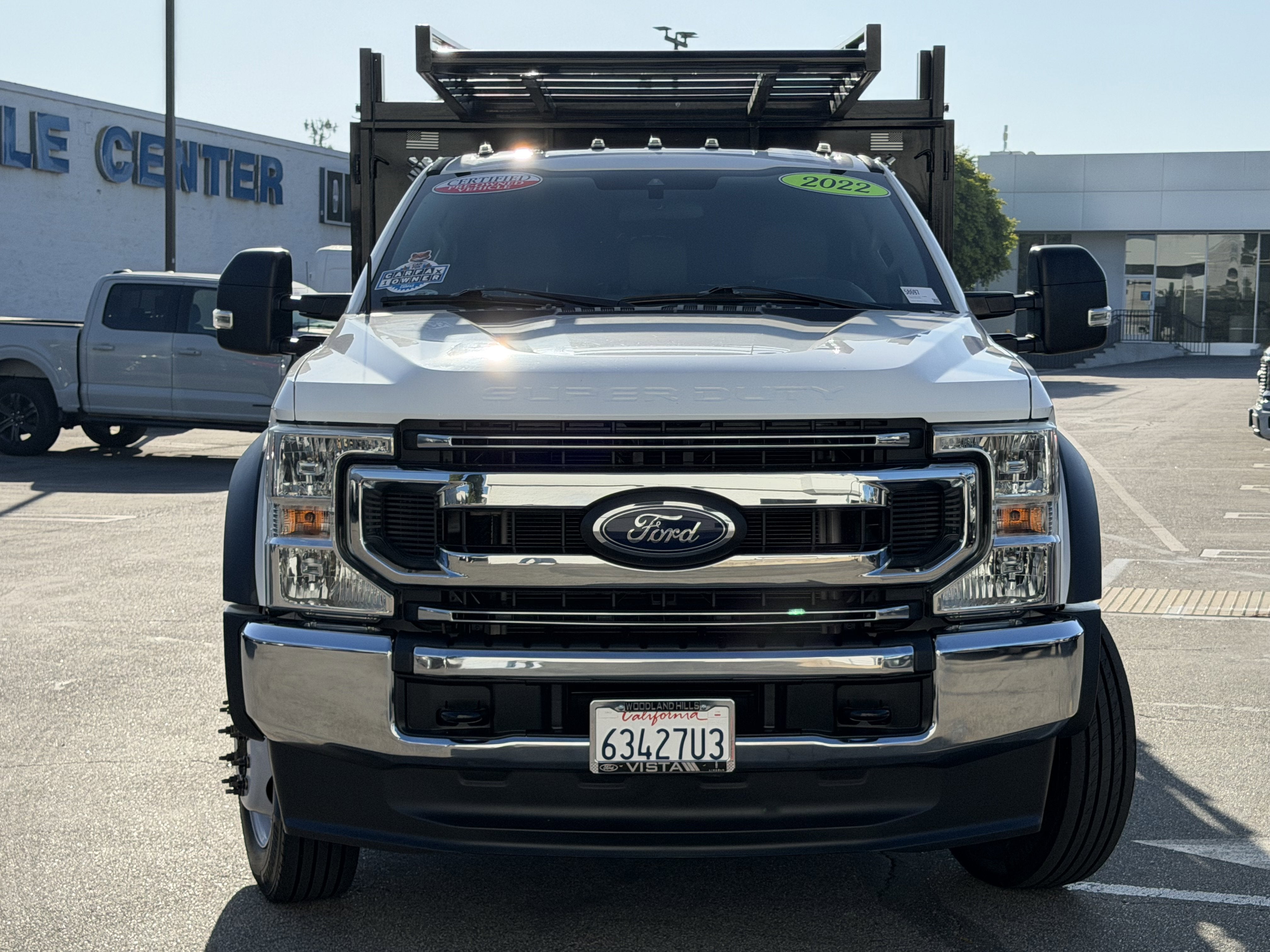 2022 Ford Super Duty F-550 DRW XLT 2WD Crew Cab 203 WB 84 CA