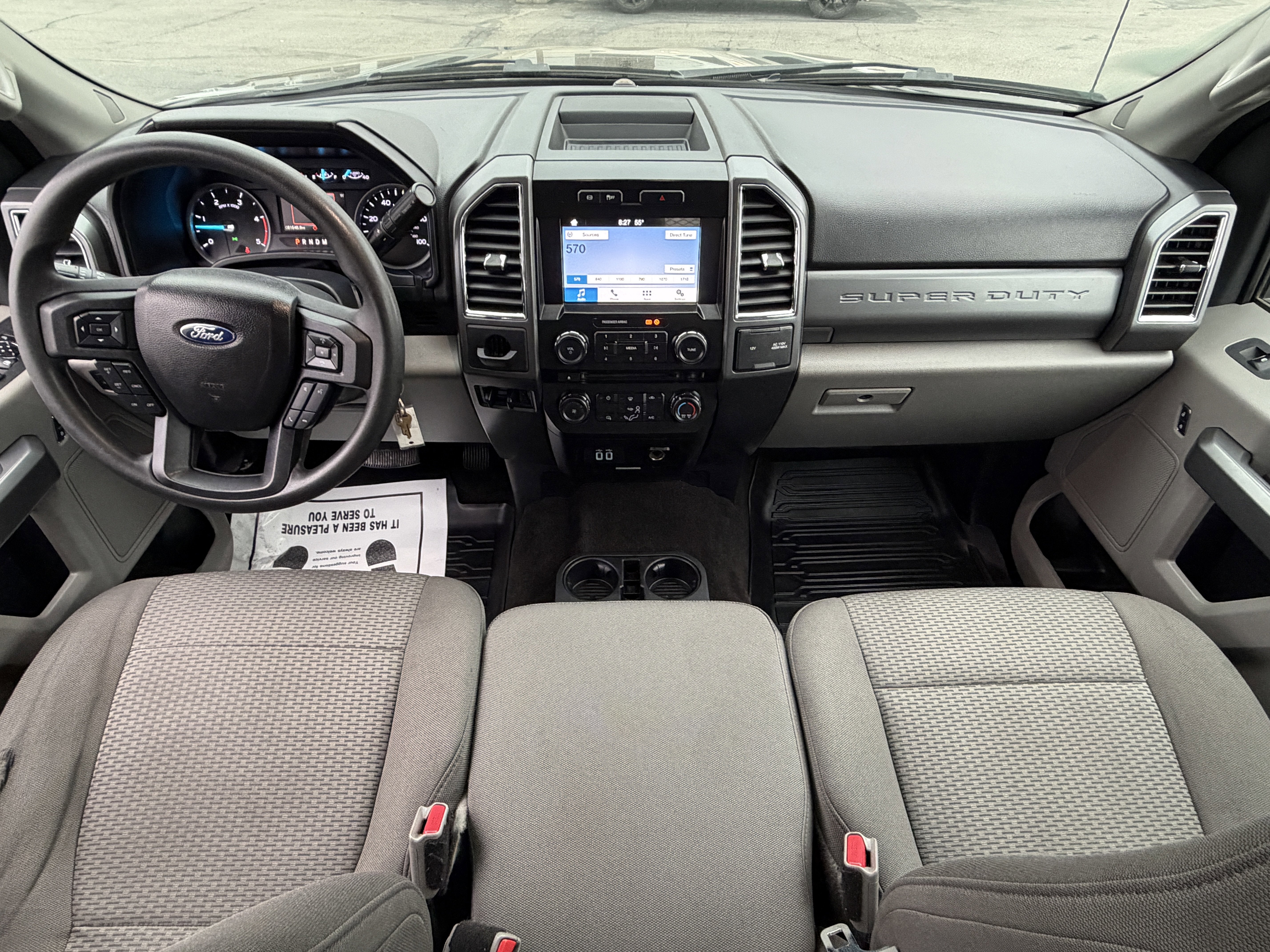 2017 Ford Super Duty F-550 DRW XLT 2WD Crew Cab 203 WB 84 CA