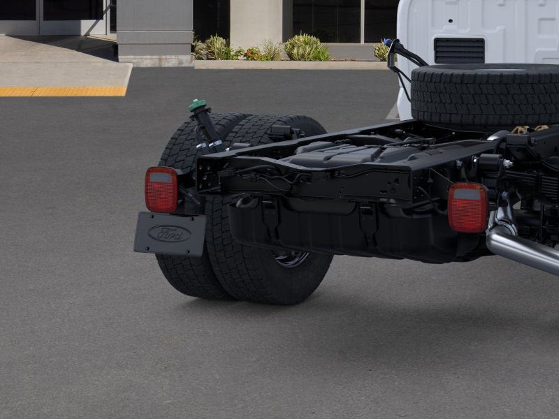 2026 Ford Super Duty F-550 DRW XL 4WD Crew Cab 179 WB 60 CA