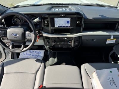 2025 Ford Super Duty F-550 DRW XL 4WD Crew Cab 179 WB 60 CA