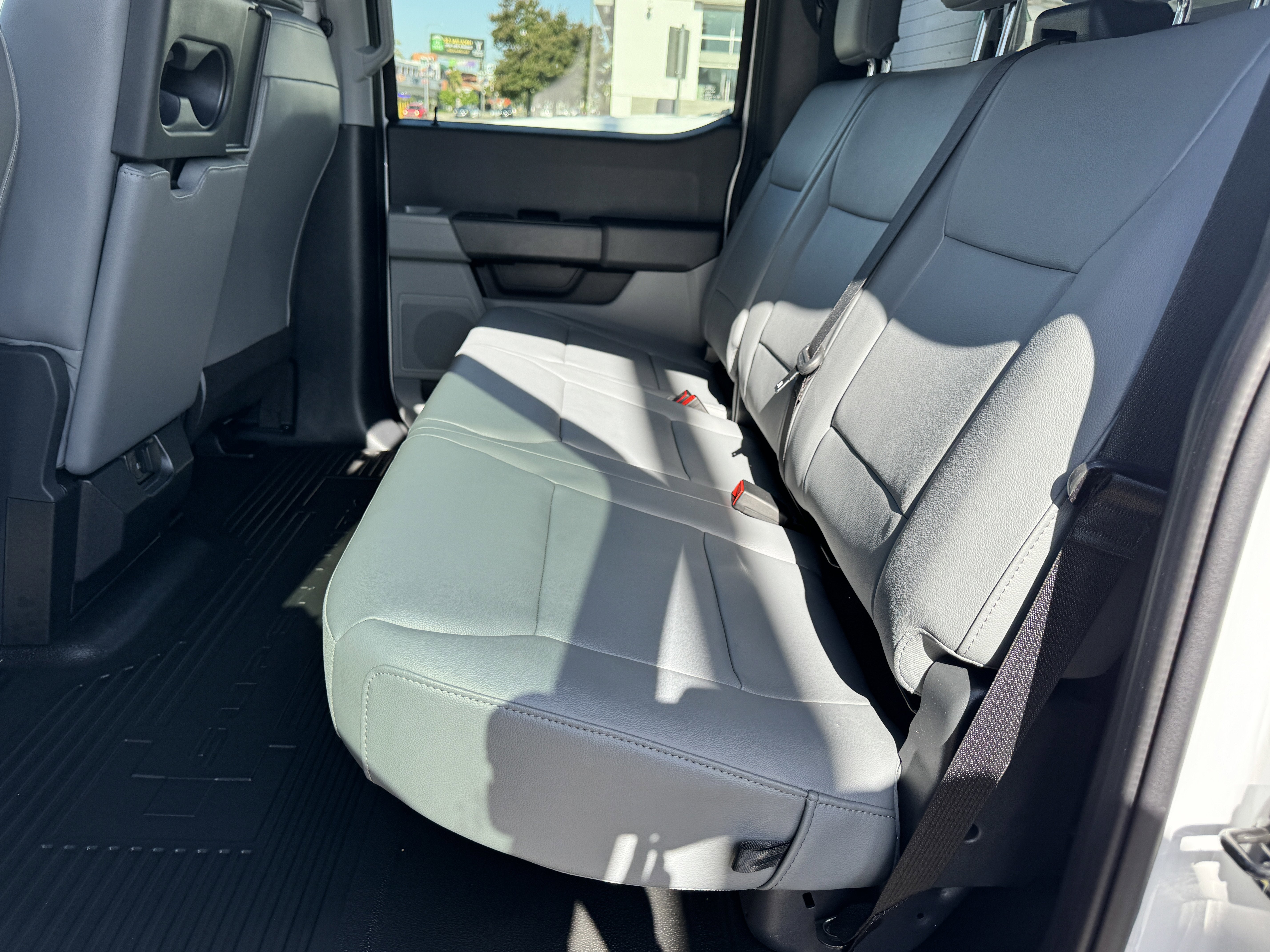 2025 Ford Super Duty F-550 DRW XL 4WD Crew Cab 179 WB 60 CA