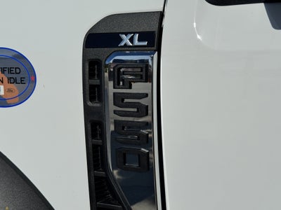 2025 Ford Super Duty F-550 DRW XL 4WD Crew Cab 179 WB 60 CA