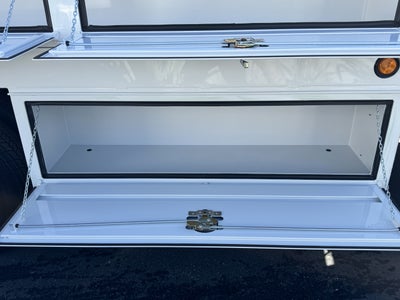 2025 Ford Super Duty F-550 DRW XL 4WD Crew Cab 179 WB 60 CA