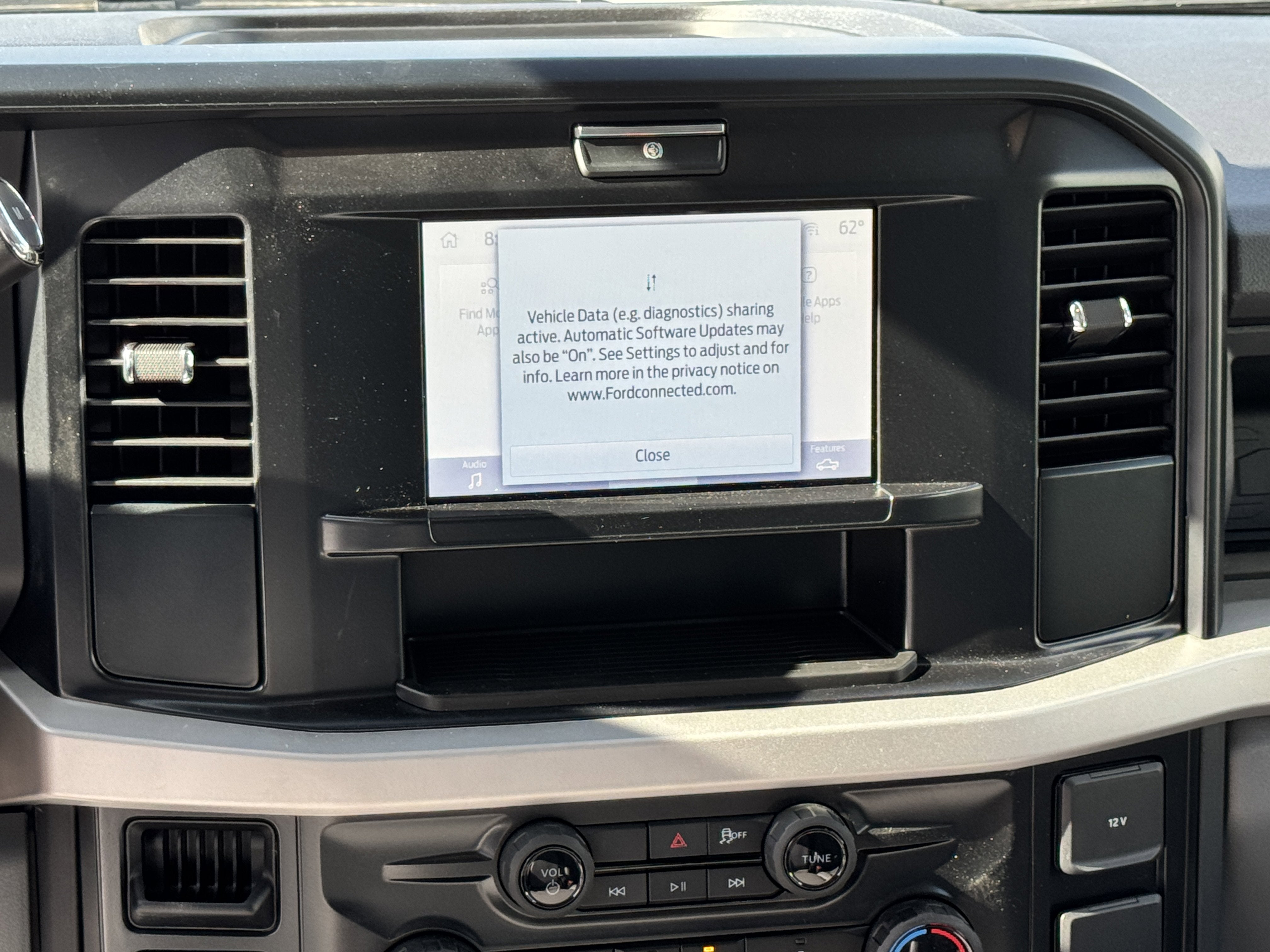 2025 Ford Super Duty F-550 DRW XL 4WD Crew Cab 179 WB 60 CA