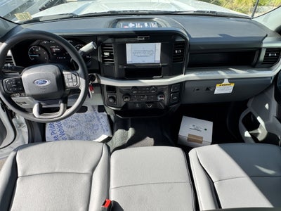 2025 Ford Super Duty F-550 DRW XL 4WD Crew Cab 179 WB 60 CA