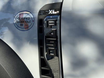 2026 Ford Super Duty F-450 DRW XL 2WD SuperCab 192 WB 84 CA