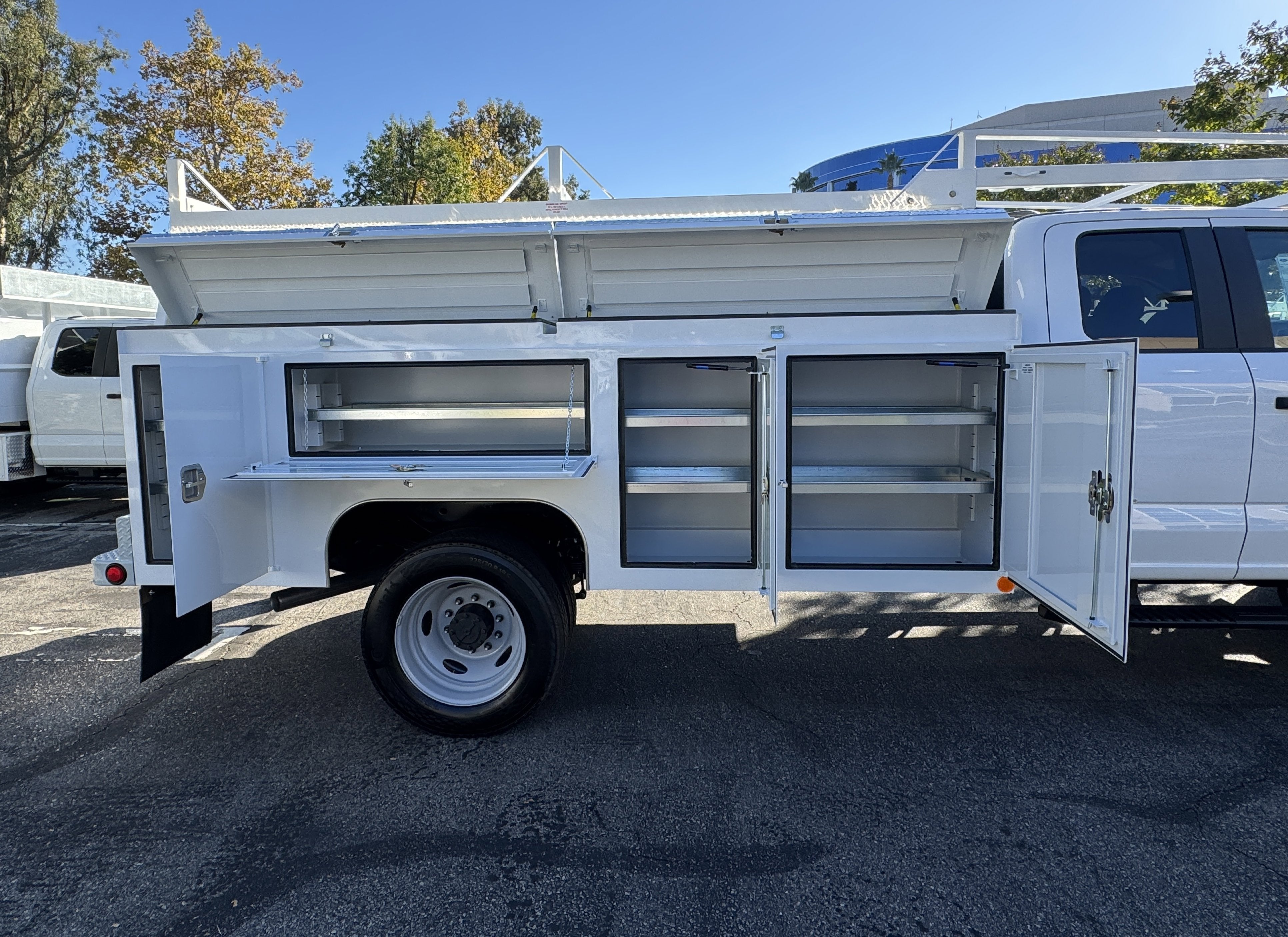 2026 Ford Super Duty F-450 DRW XL 2WD SuperCab 192 WB 84 CA