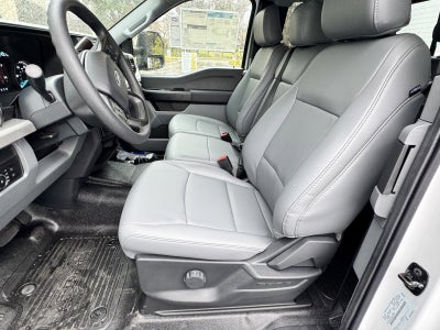 2025 Ford Super Duty F-550 DRW XL 2WD SuperCab 192 WB 84 CA