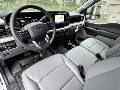 2025 Ford Super Duty F-550 DRW XL 2WD SuperCab 192 WB 84 CA