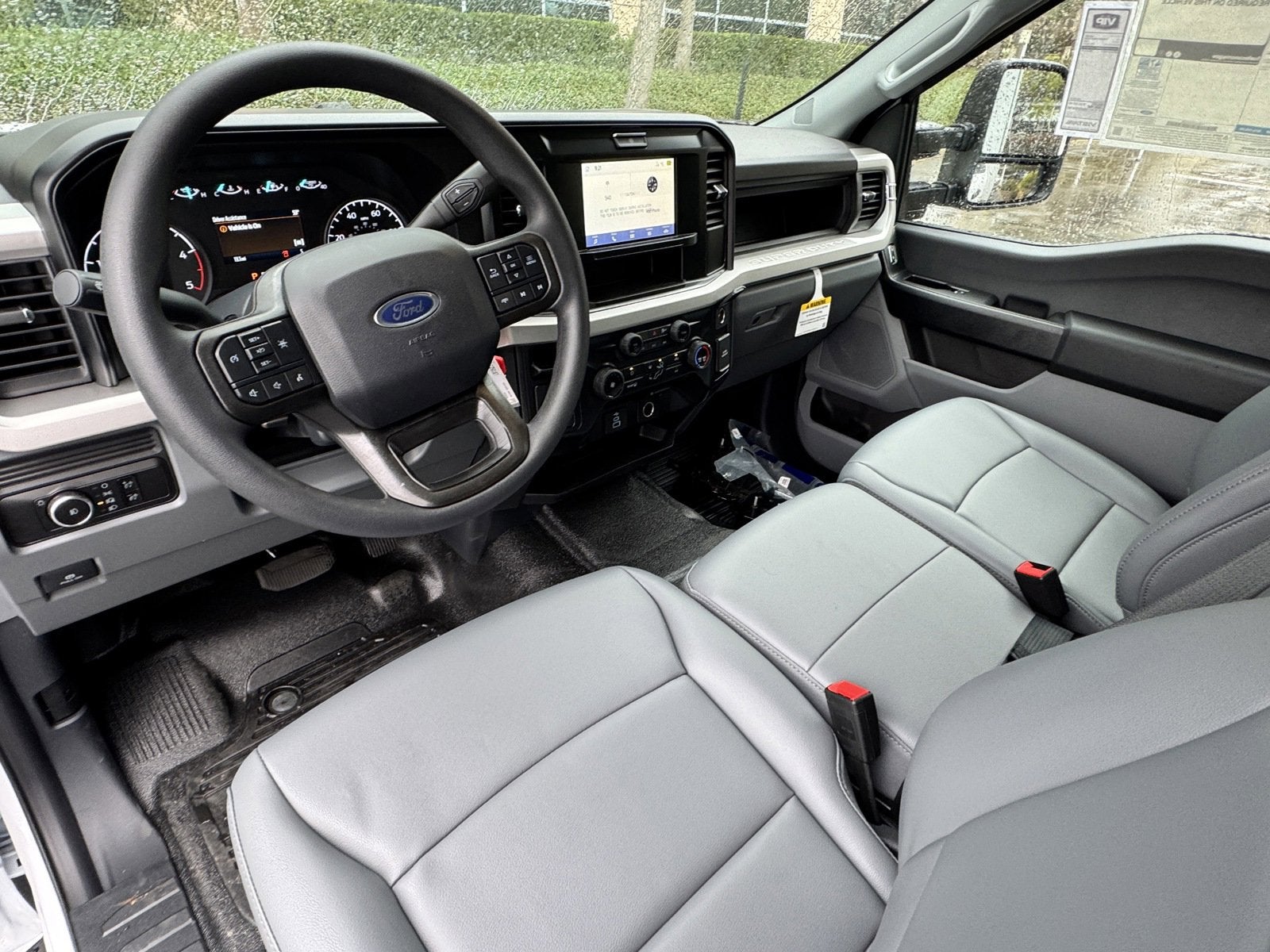 2025 Ford Super Duty F-550 DRW XL 2WD SuperCab 192 WB 84 CA