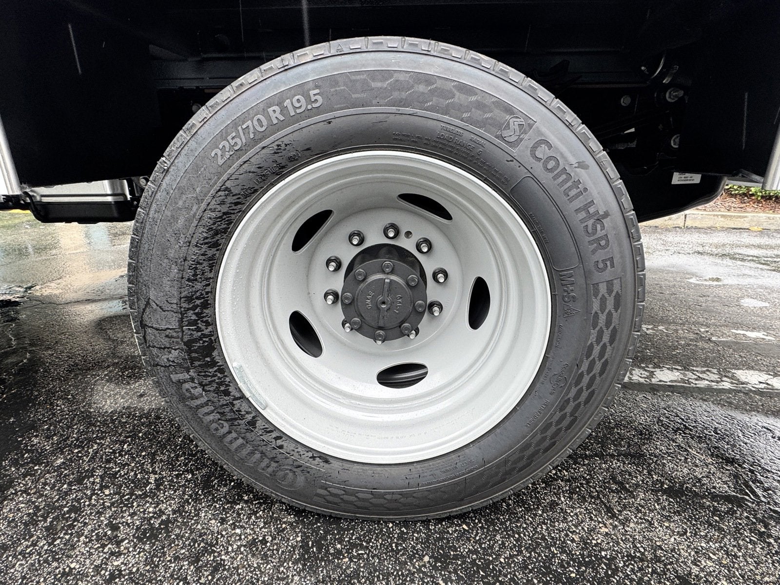 2025 Ford Super Duty F-550 DRW XL 2WD SuperCab 192 WB 84 CA