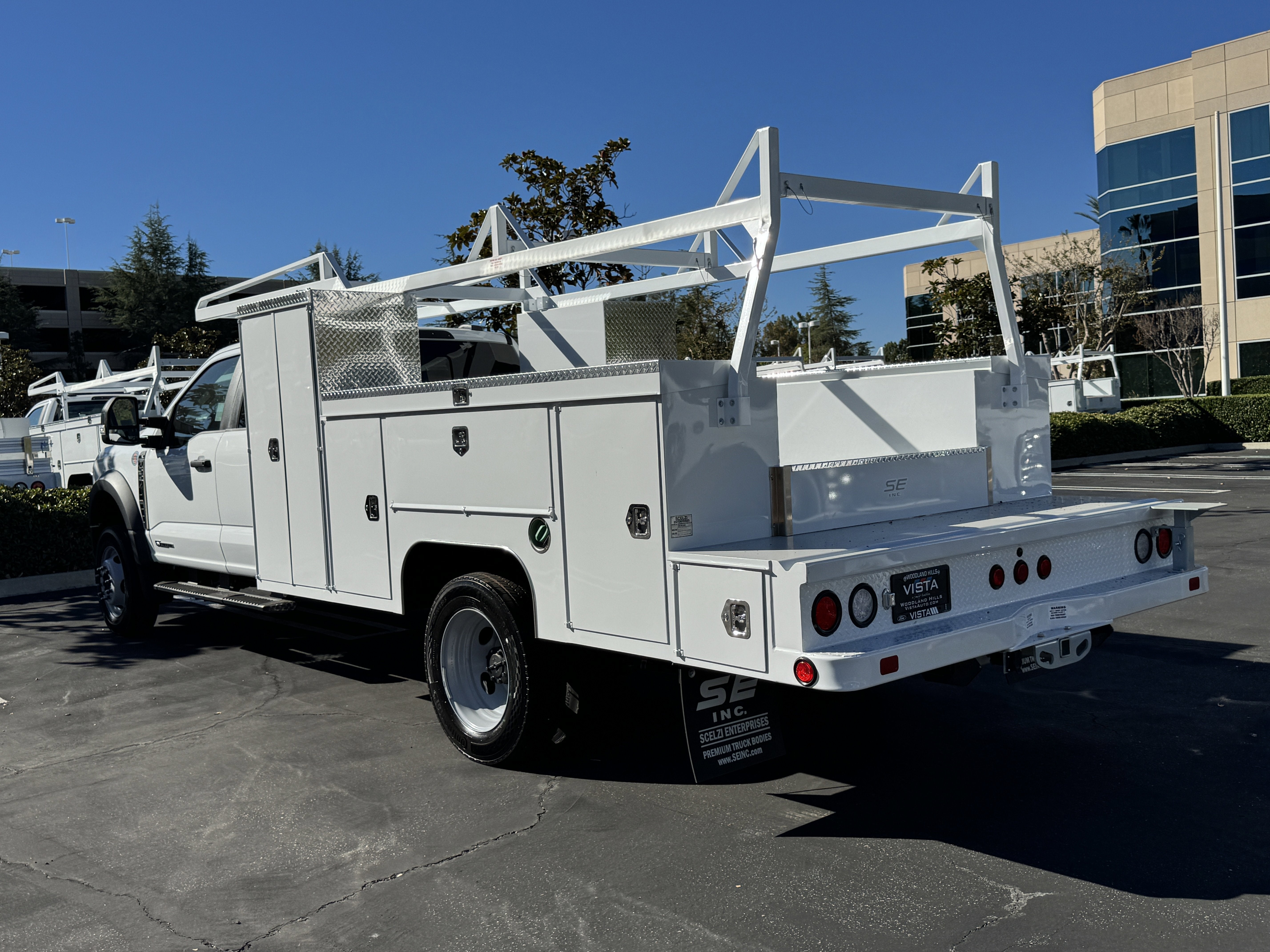 2026 Ford Super Duty F-550 DRW XL 2WD SuperCab 192 WB 84 CA