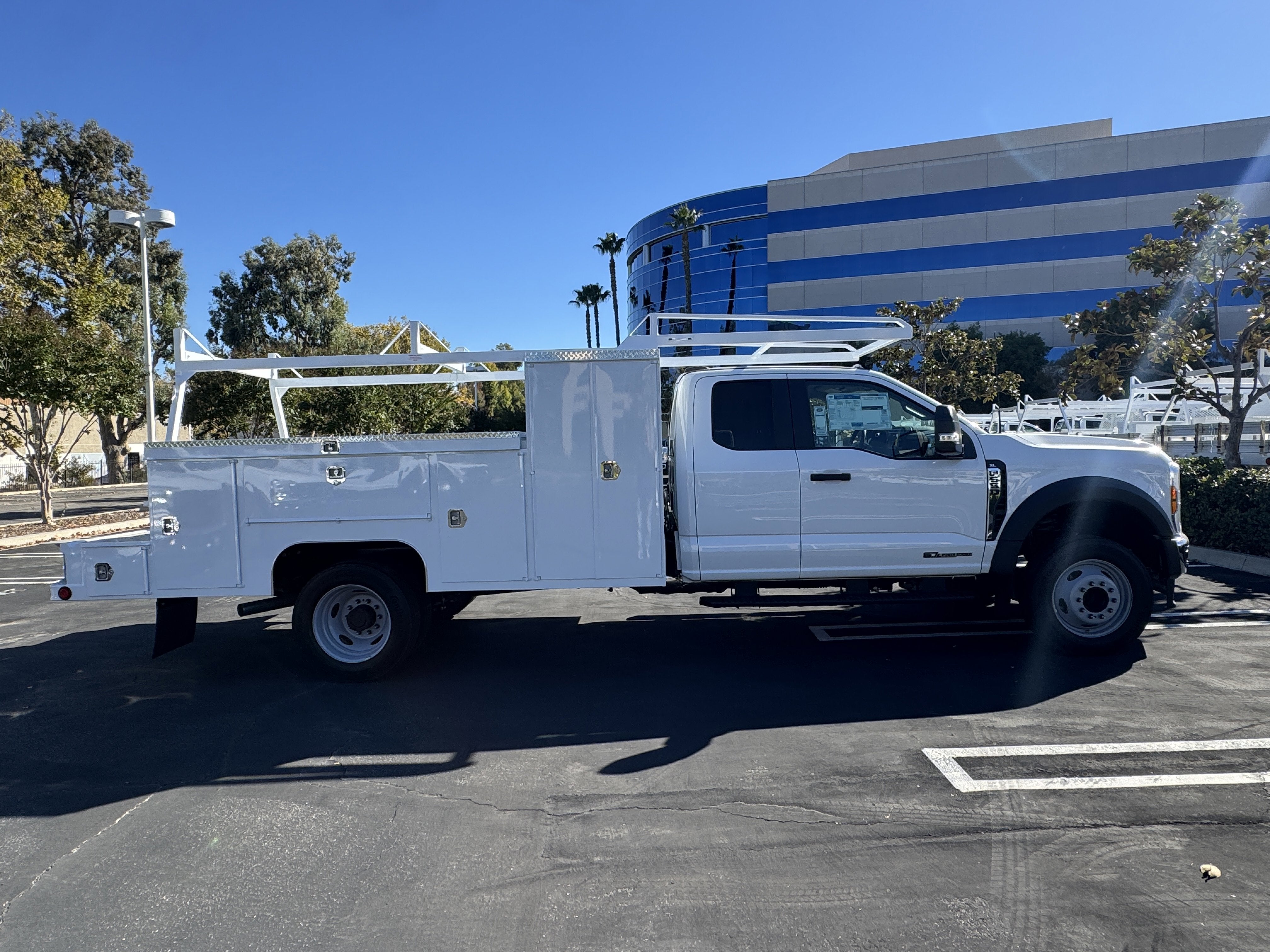 2026 Ford Super Duty F-550 DRW XL 2WD SuperCab 192 WB 84 CA