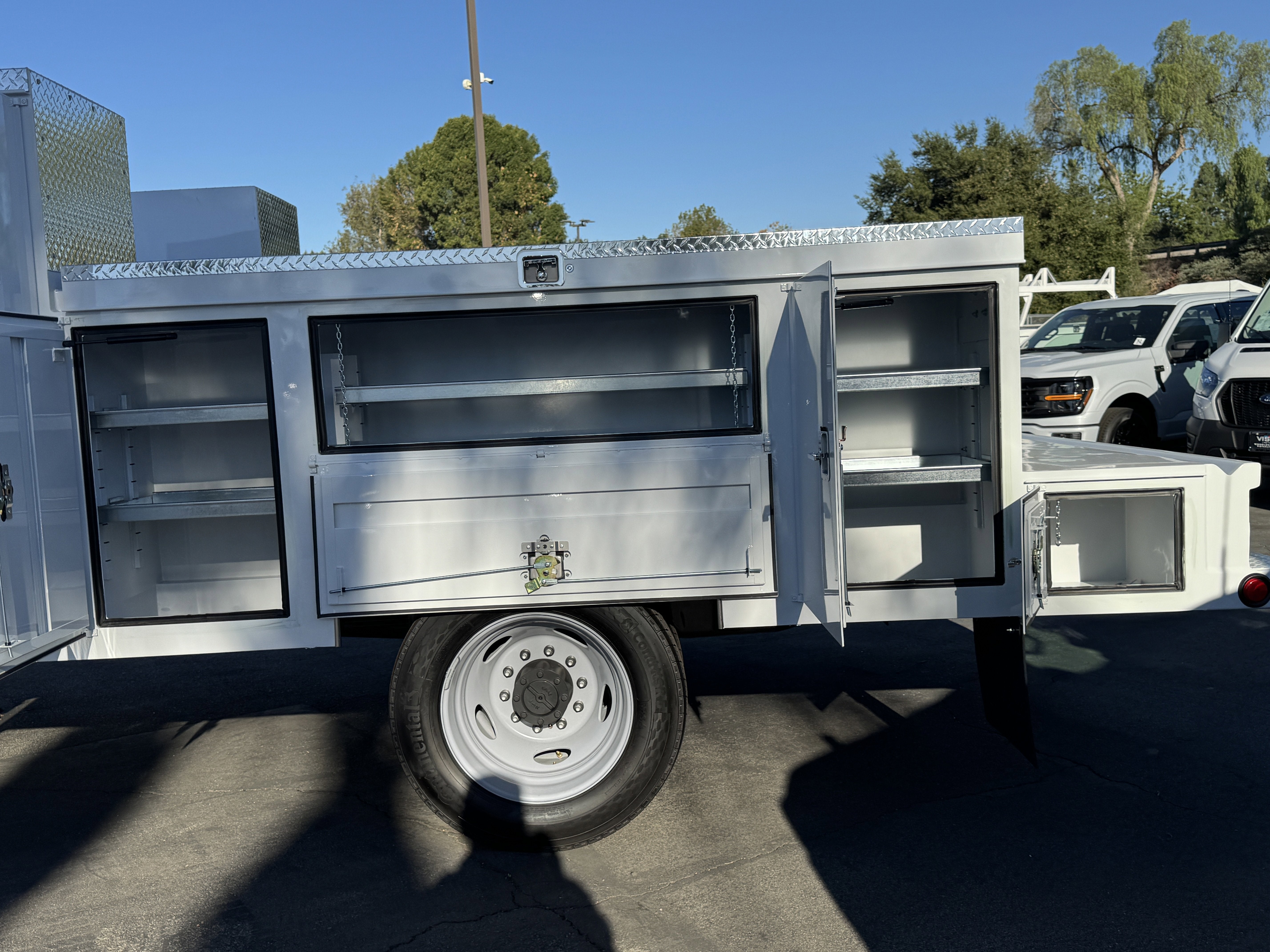 2026 Ford Super Duty F-550 DRW XL 4WD SuperCab 168 WB 60 CA