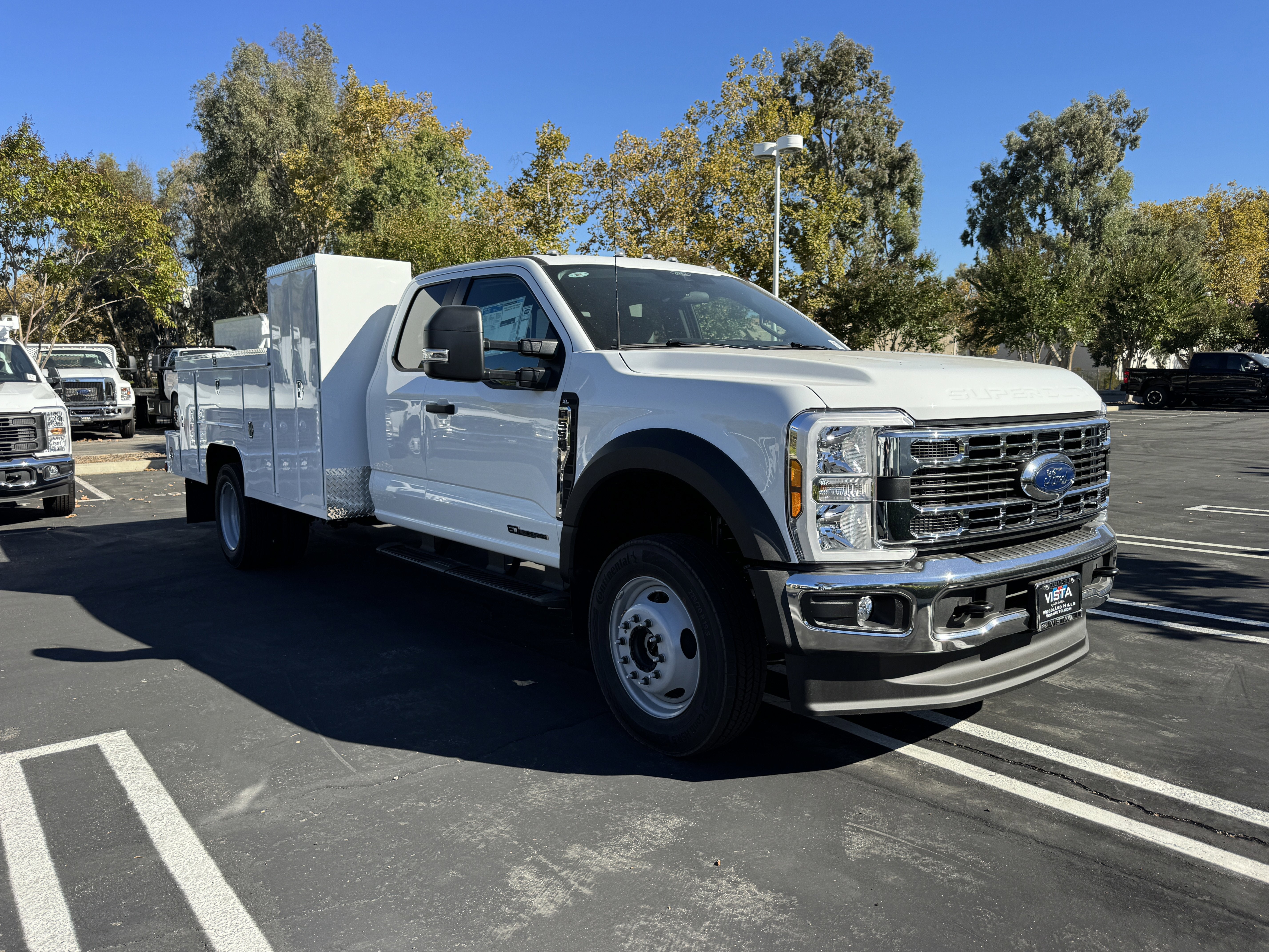 2026 Ford Super Duty F-550 DRW XL 4WD SuperCab 192 WB 84 CA
