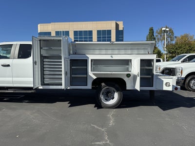 2026 Ford Super Duty F-550 DRW XL 4WD SuperCab 192 WB 84 CA