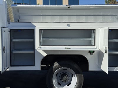 2026 Ford Super Duty F-550 DRW XL 4WD SuperCab 168 WB 60 CA