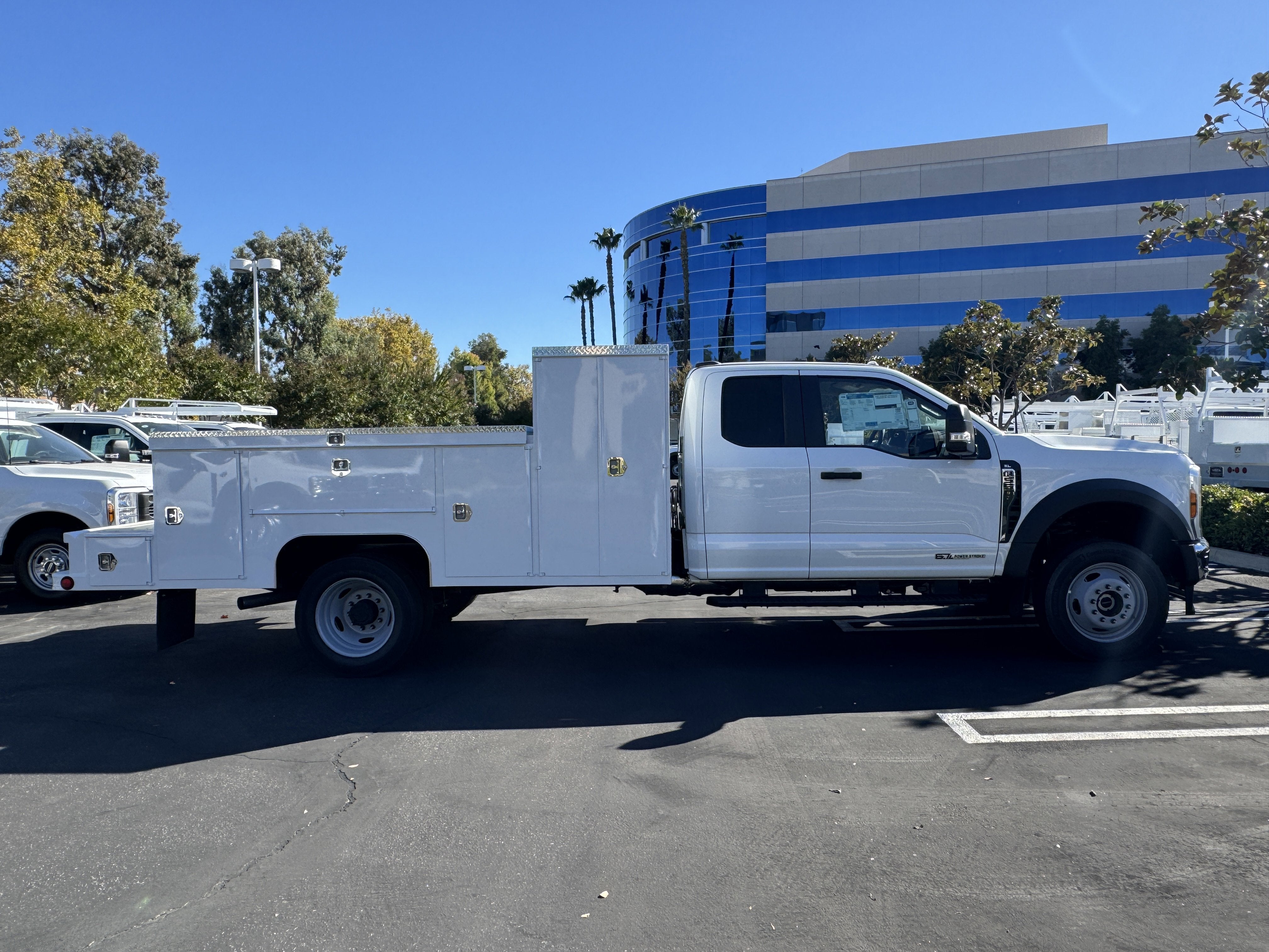 2026 Ford Super Duty F-550 DRW XL 4WD SuperCab 168 WB 60 CA