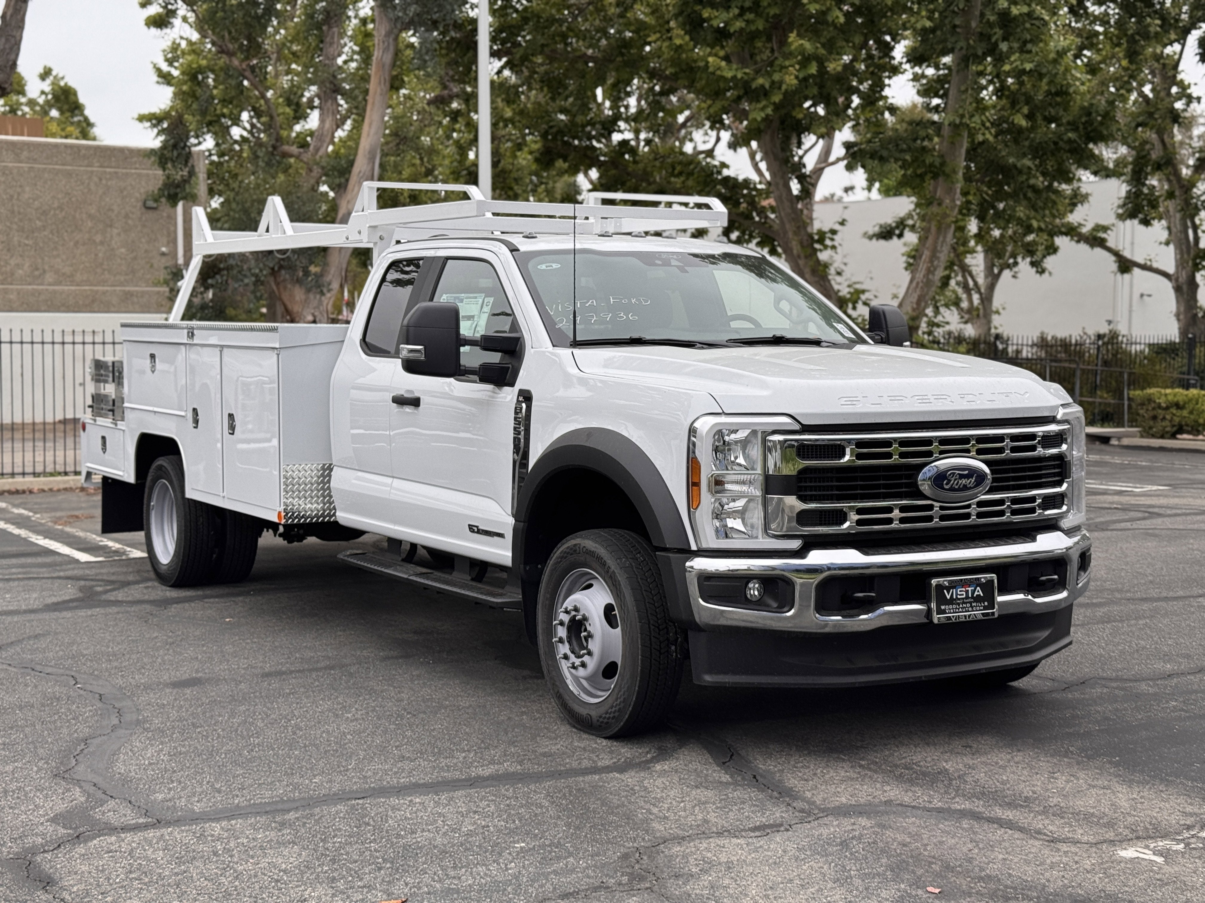 2025 Ford Super Duty F-550 DRW XL 4WD SuperCab 168 WB 60 CA