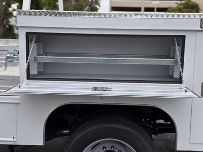 2025 Ford Super Duty F-550 DRW XL 4WD SuperCab 168 WB 60 CA