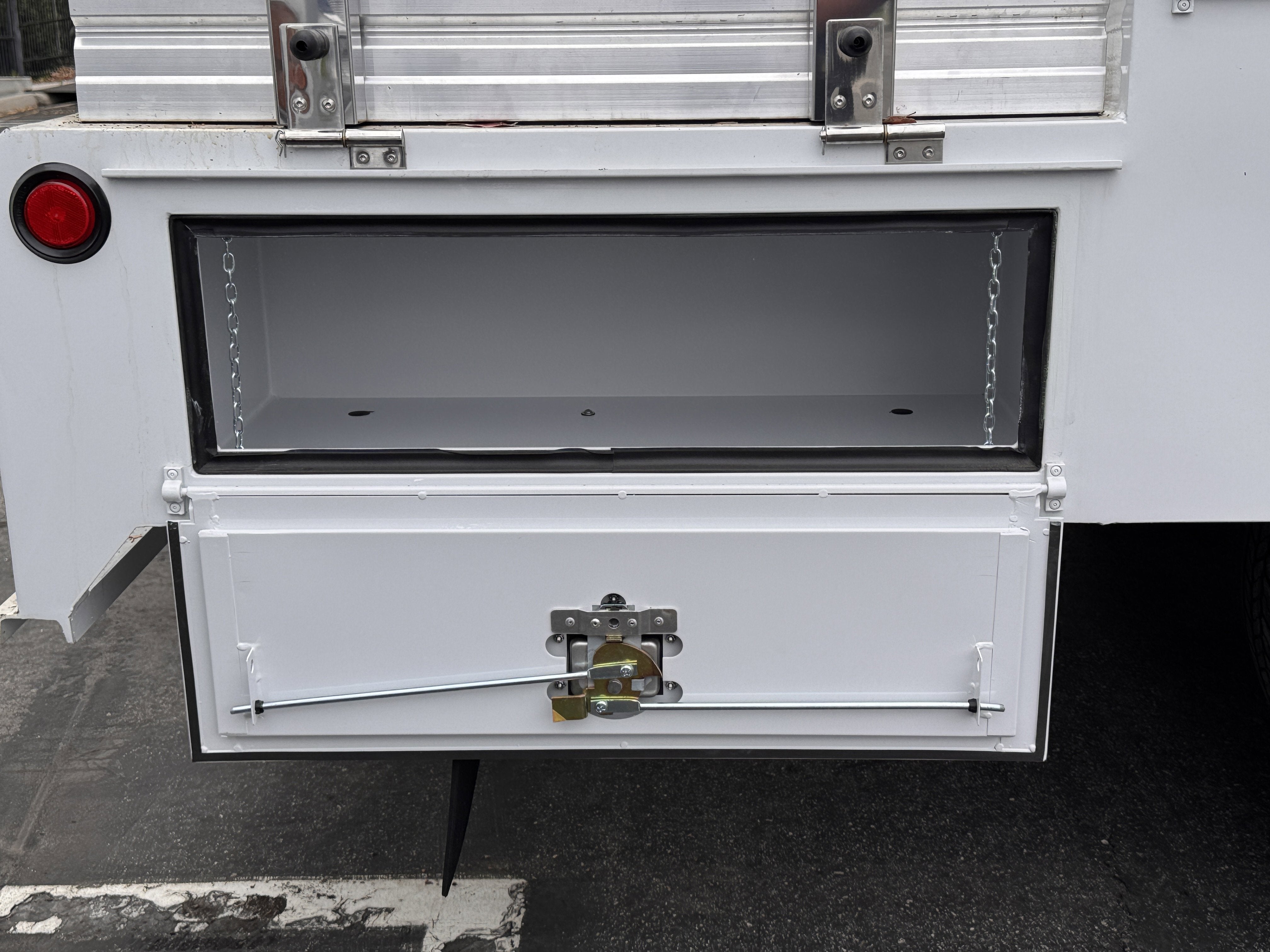 2025 Ford Super Duty F-550 DRW XL 4WD SuperCab 168 WB 60 CA