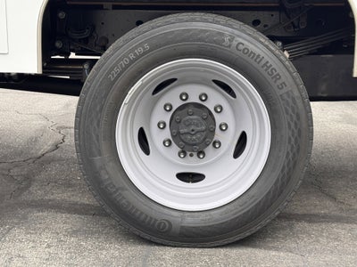 2025 Ford Super Duty F-550 DRW XL 4WD SuperCab 168 WB 60 CA