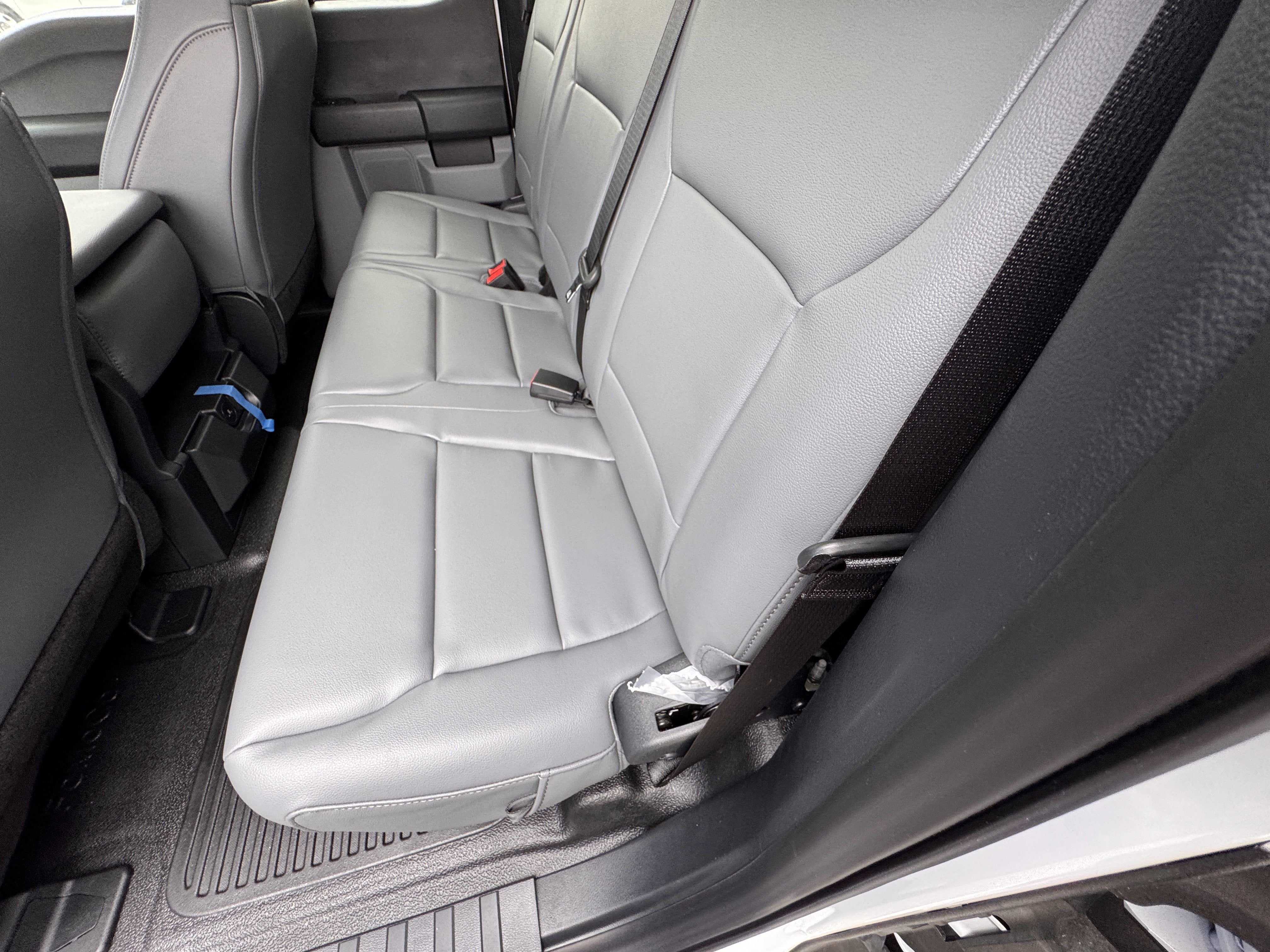 2025 Ford Super Duty F-550 DRW XL 4WD SuperCab 168 WB 60 CA