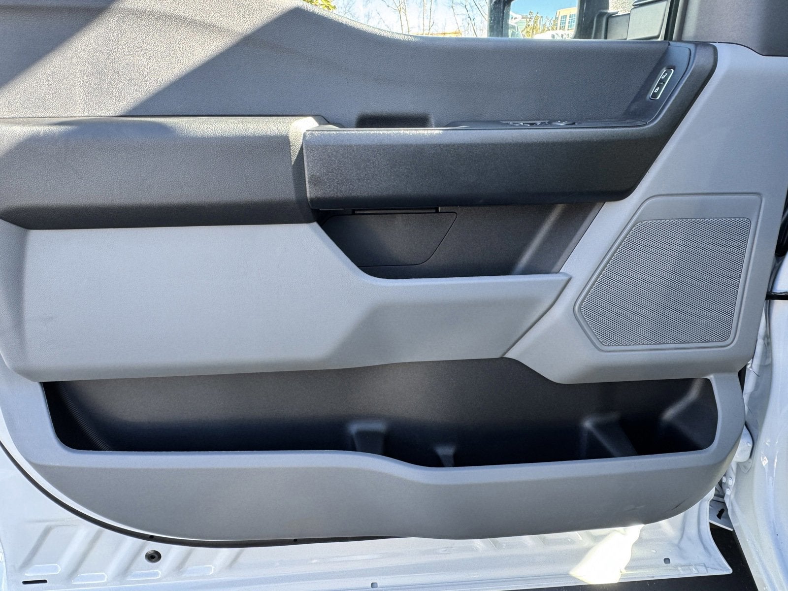 2025 Ford Super Duty F-350 DRW XL 2WD Crew Cab 179 WB 60 CA