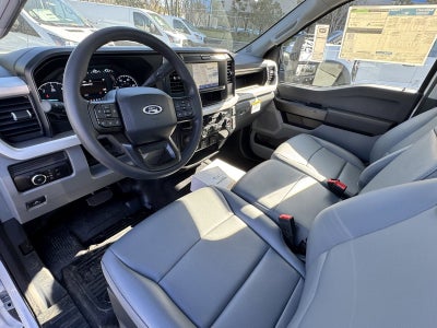 2025 Ford Super Duty F-350 DRW XL 2WD Crew Cab 179 WB 60 CA