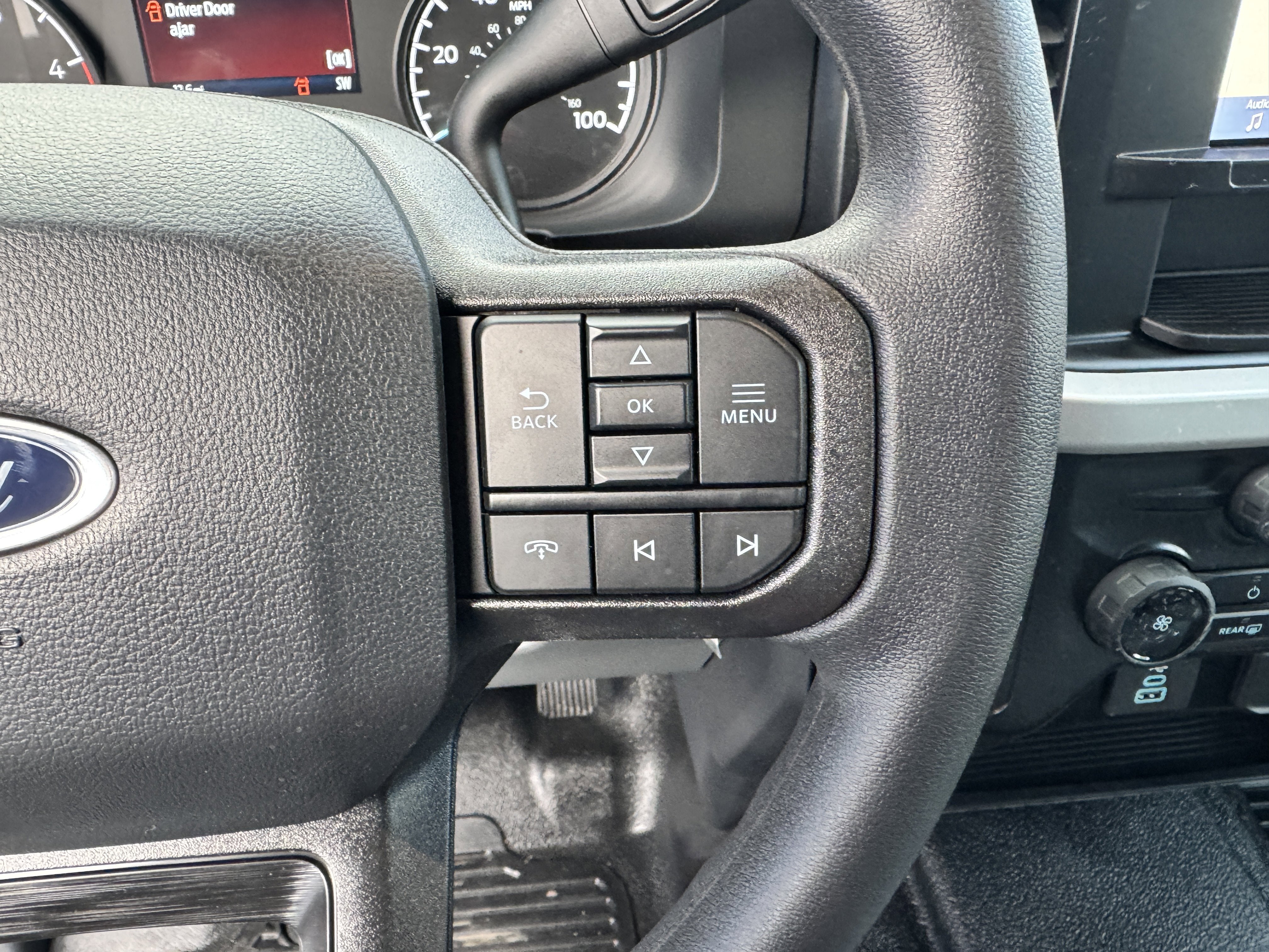 2025 Ford Super Duty F-350 DRW XL 2WD Crew Cab 179 WB 60 CA