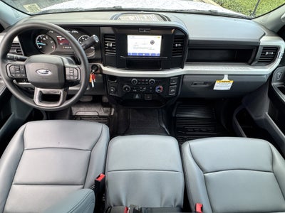2025 Ford Super Duty F-350 DRW XL 2WD Crew Cab 179 WB 60 CA