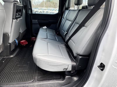 2025 Ford Super Duty F-350 DRW XL 2WD Crew Cab 179 WB 60 CA