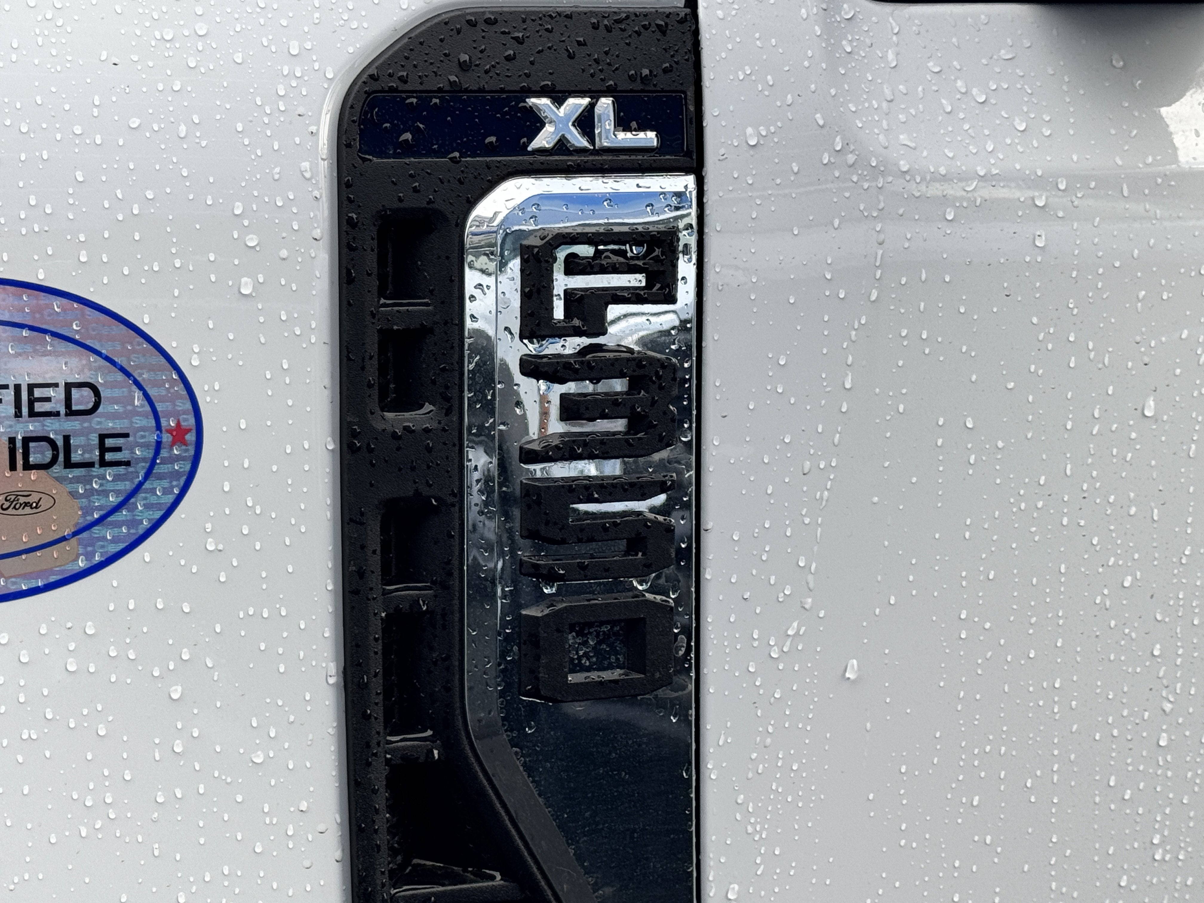 2025 Ford Super Duty F-350 DRW XL 2WD Crew Cab 179 WB 60 CA