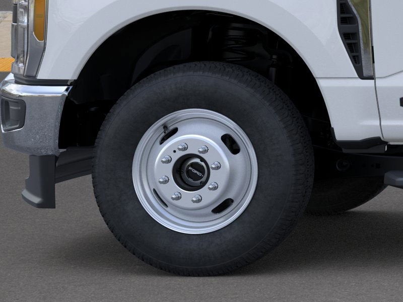 2026 Ford Super Duty F-350 DRW XL 4WD Crew Cab 179 WB 60 CA