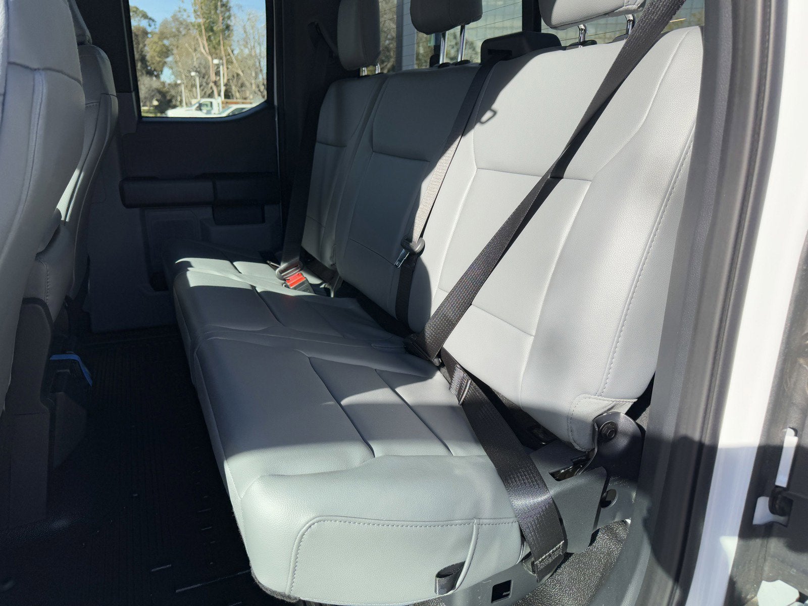 2025 Ford Super Duty F-350 SRW XL 2WD SuperCab 168 WB 60 CA