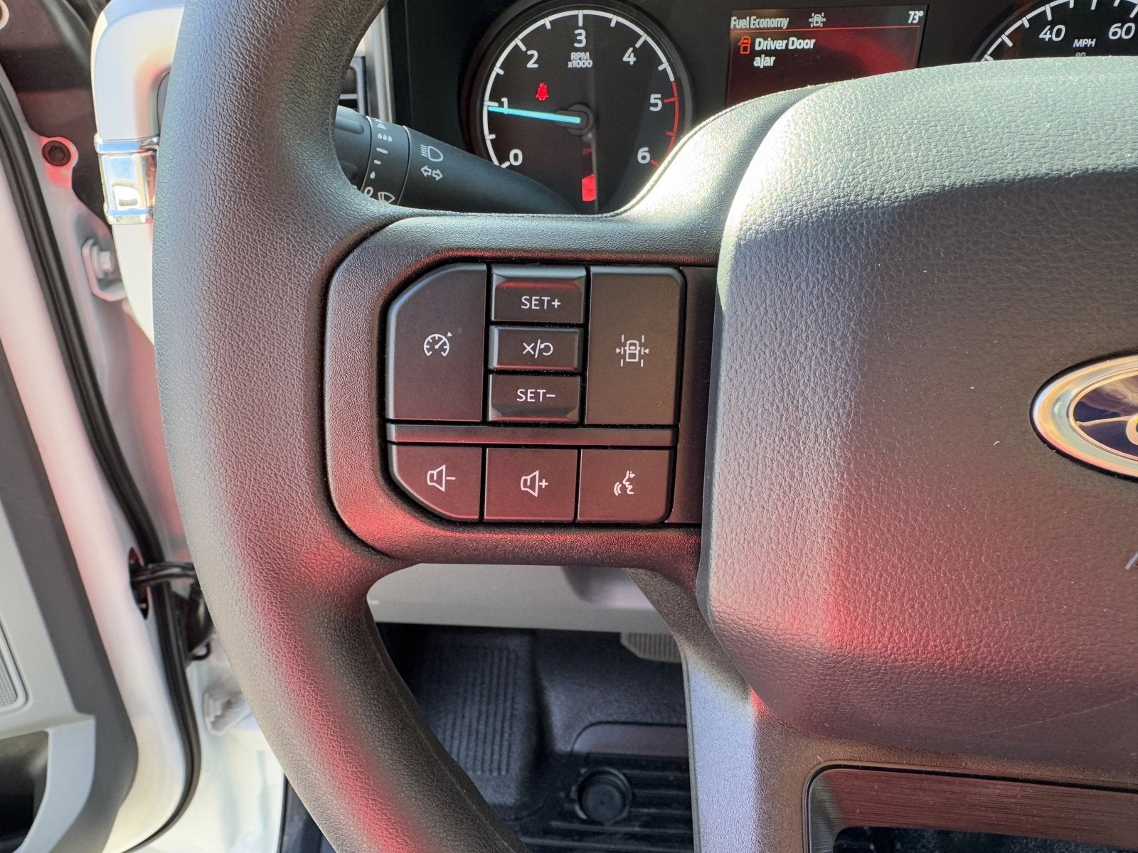 2025 Ford Super Duty F-350 SRW XL 2WD SuperCab 168 WB 60 CA