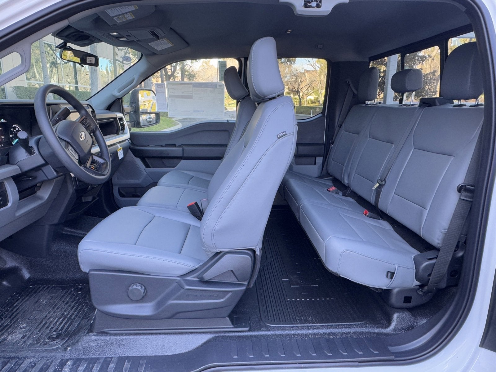 2025 Ford Super Duty F-350 SRW XL 2WD SuperCab 168 WB 60 CA