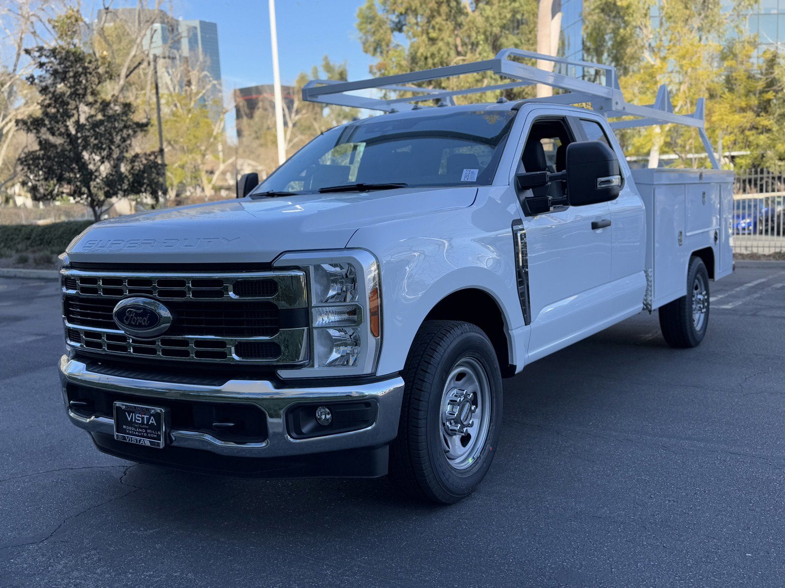 2025 Ford Super Duty F-350 SRW XL 2WD SuperCab 168 WB 60 CA