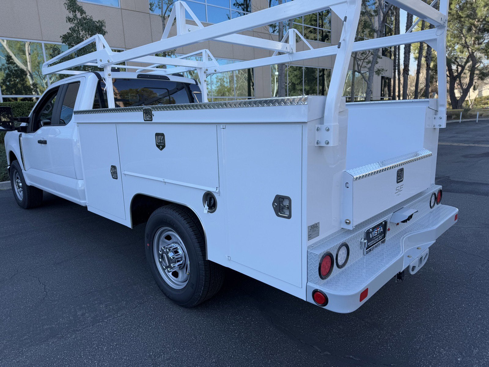 2025 Ford Super Duty F-350 SRW XL 2WD SuperCab 168 WB 60 CA