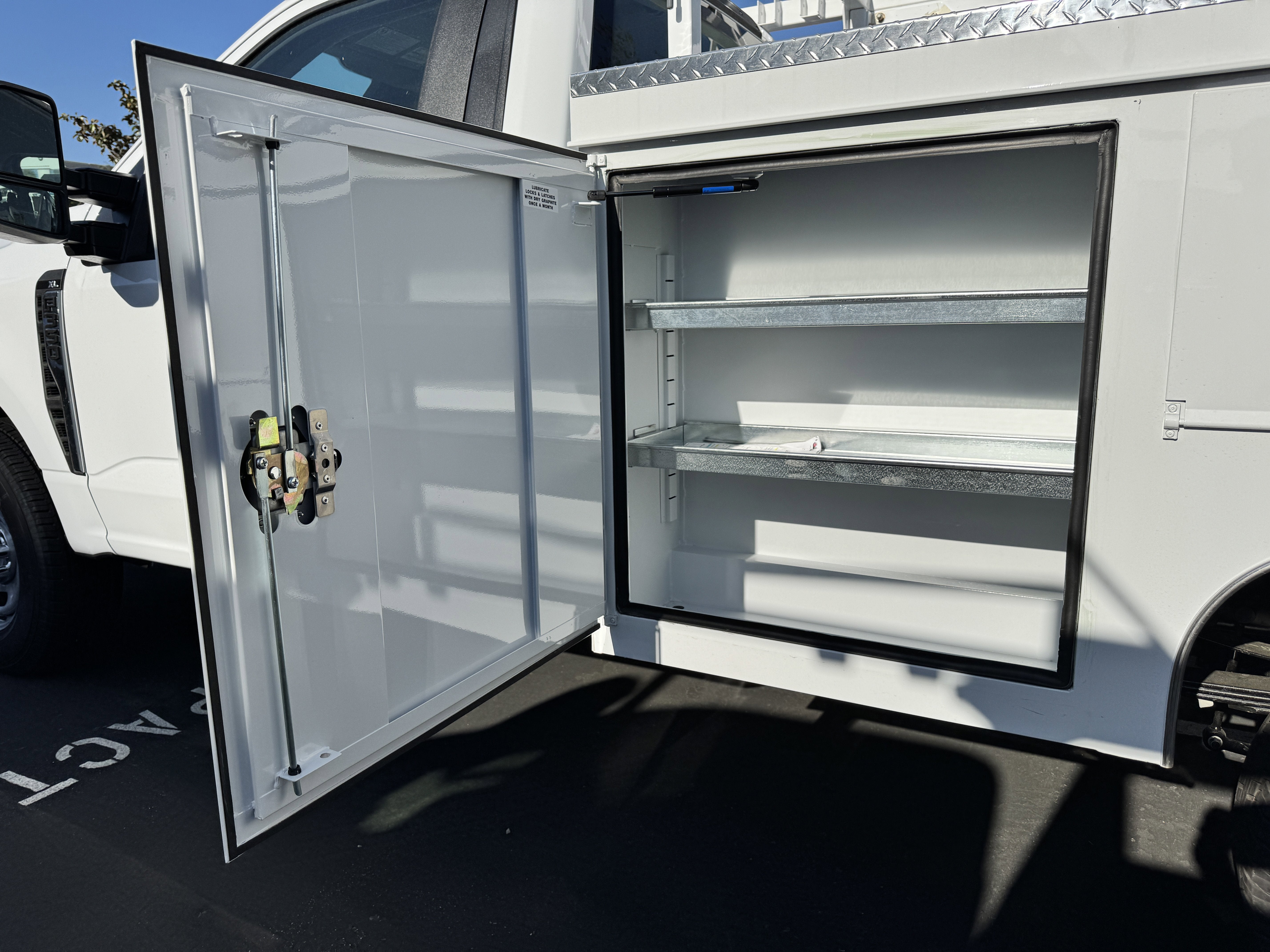 2025 Ford Super Duty F-350 SRW XL 4WD SuperCab 168 WB 60 CA