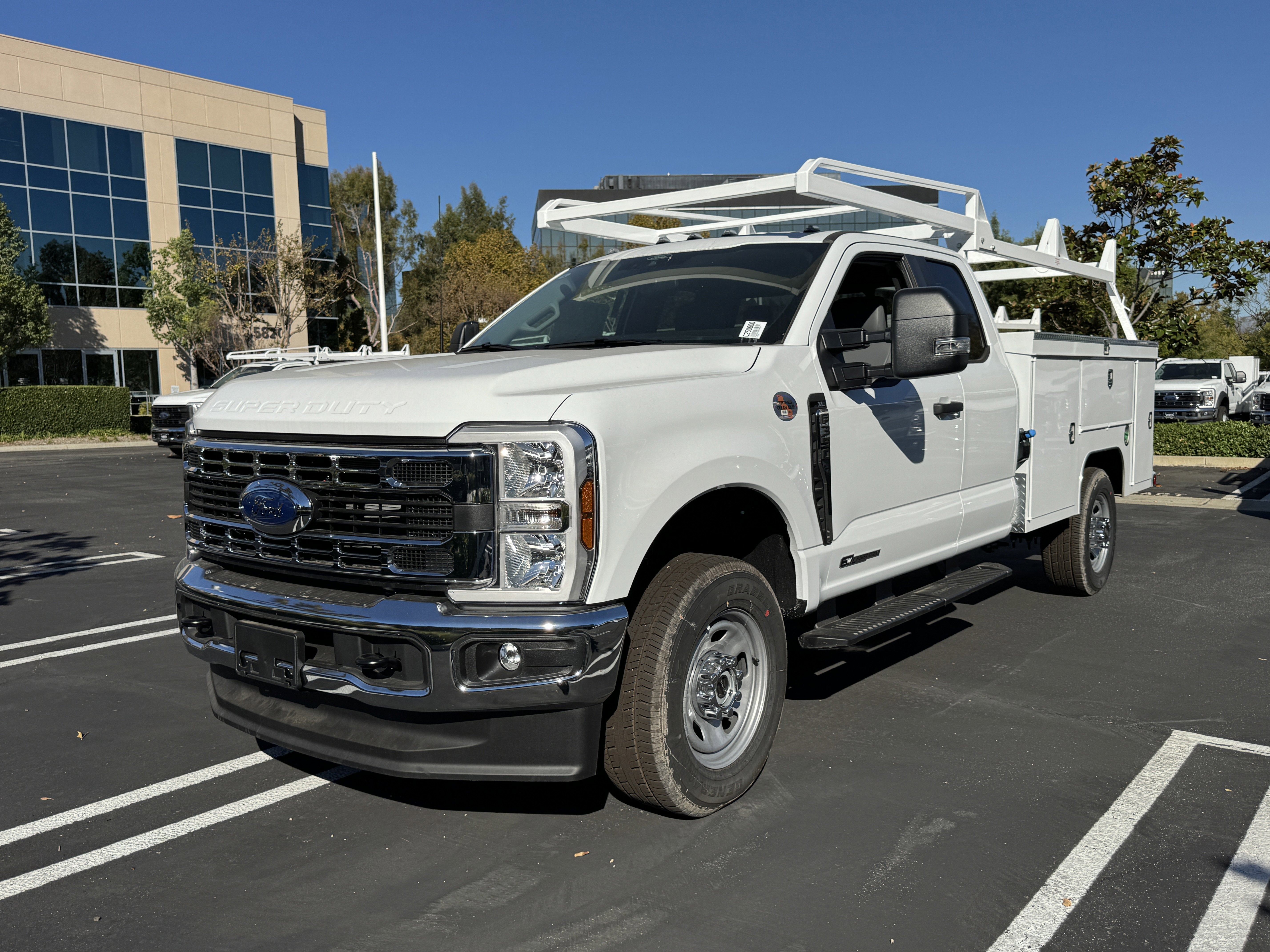 2025 Ford Super Duty F-350 SRW XL 4WD SuperCab 168 WB 60 CA