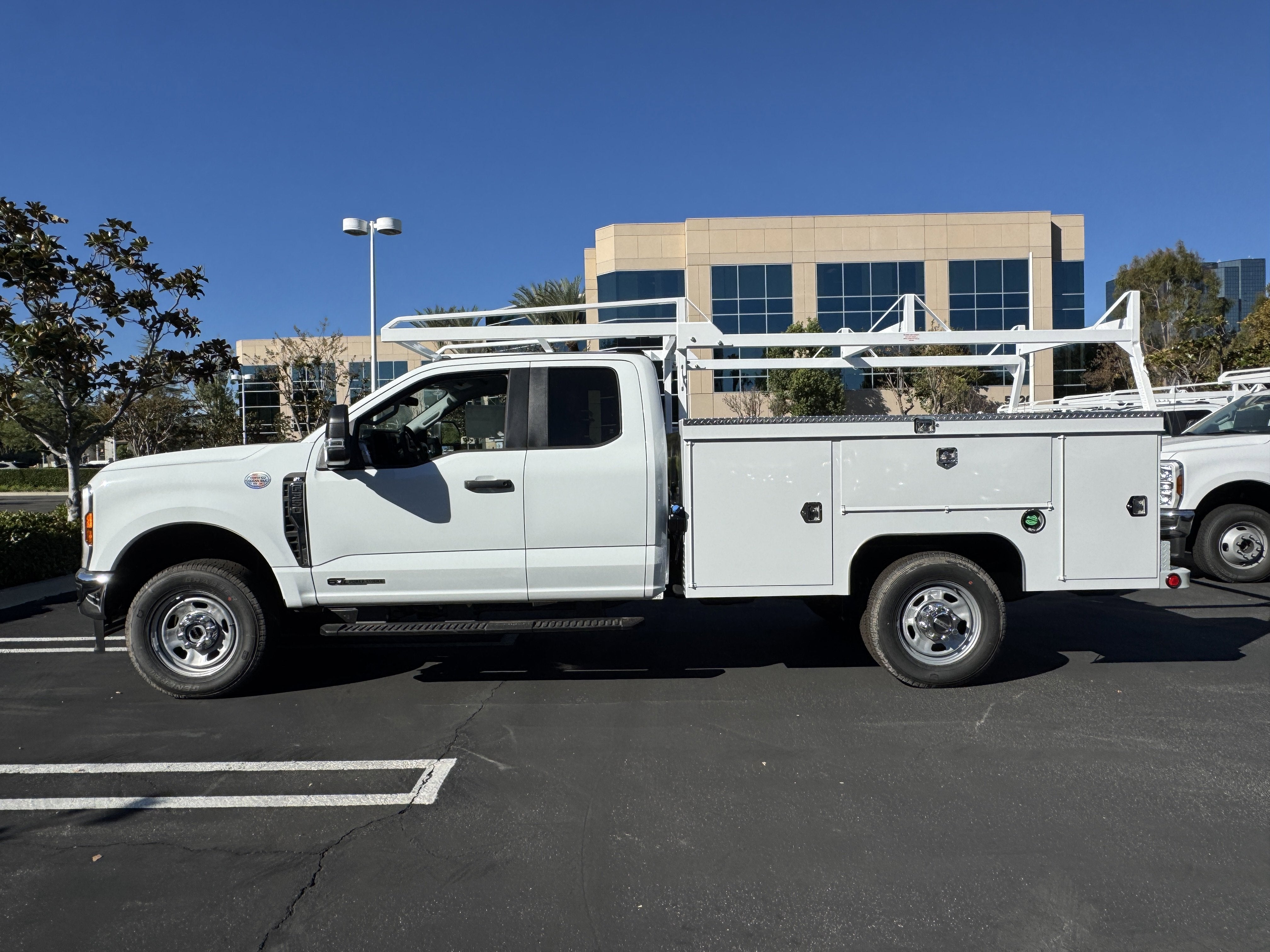 2025 Ford Super Duty F-350 SRW XL 4WD SuperCab 168 WB 60 CA