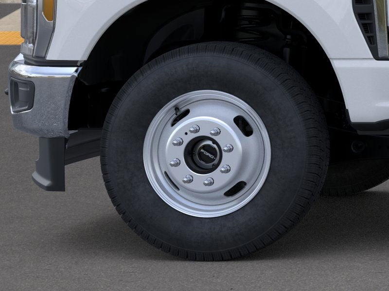 2026 Ford Super Duty F-350 DRW XL 4WD SuperCab 168 WB 60 CA