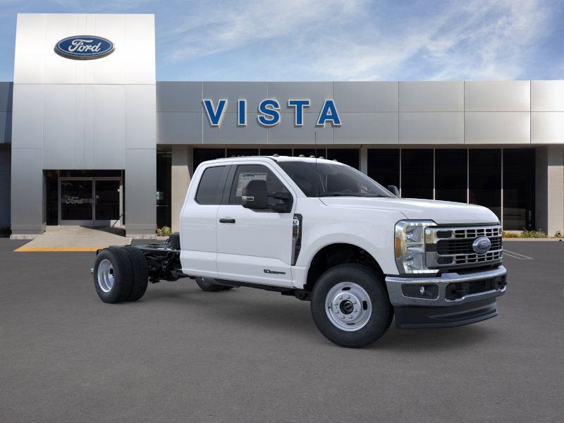 2026 Ford Super Duty F-350 DRW XL 4WD SuperCab 168 WB 60 CA