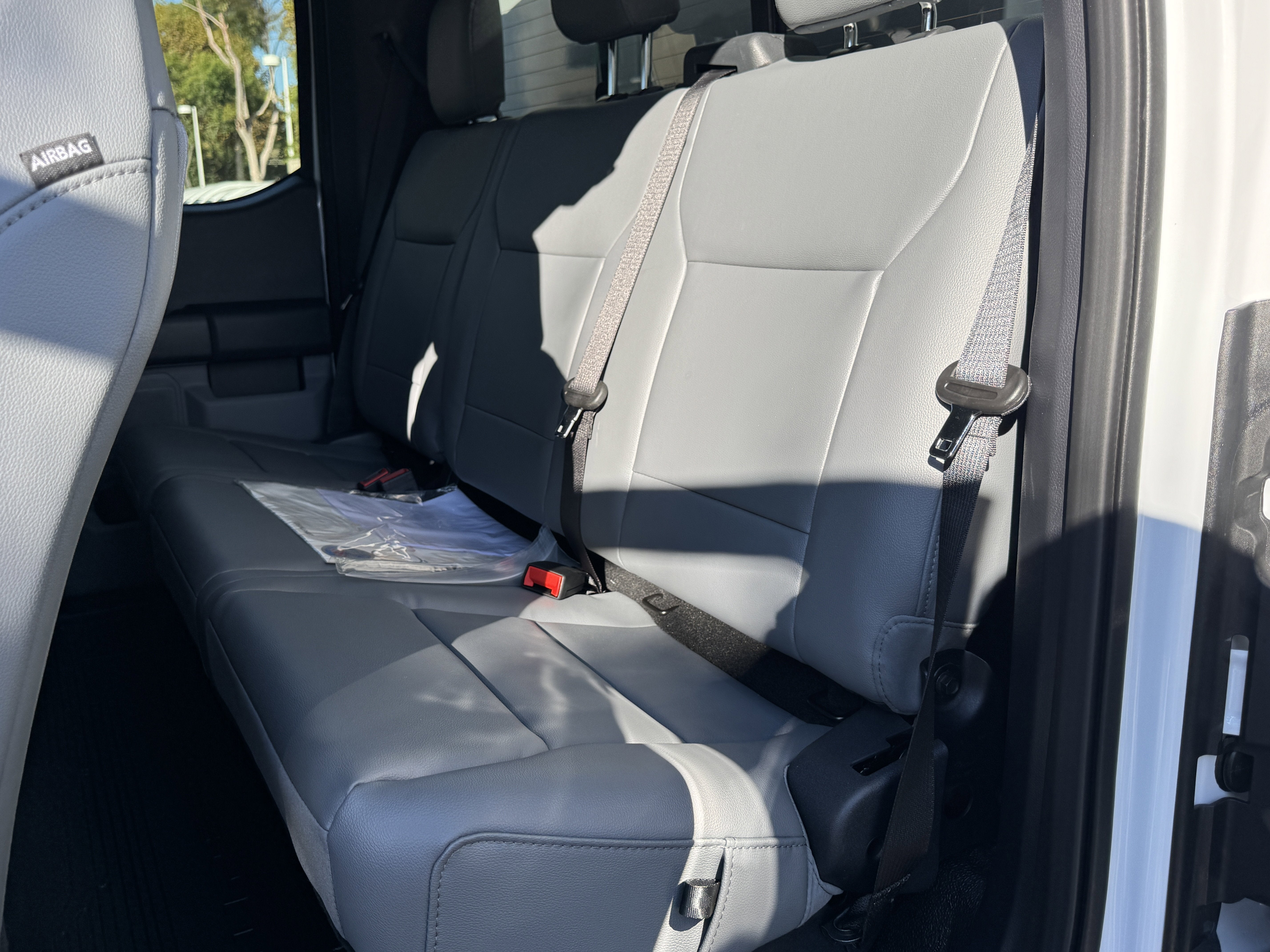 2026 Ford Super Duty F-350 DRW XL 4WD SuperCab 168 WB 60 CA